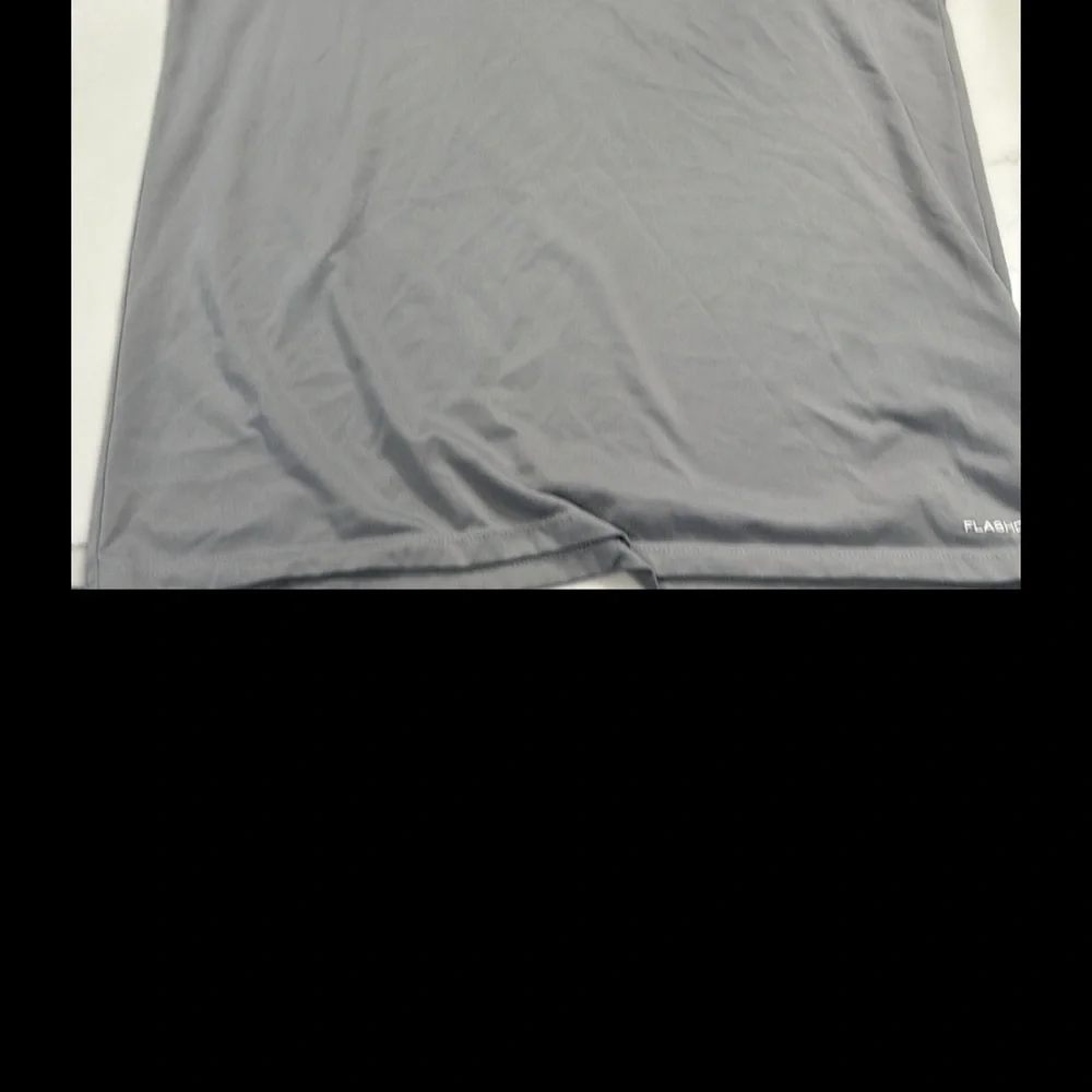 The North Face Grey Men’s Elecation‎ Short Sleeve Flash Dry Shirt. Size S jc